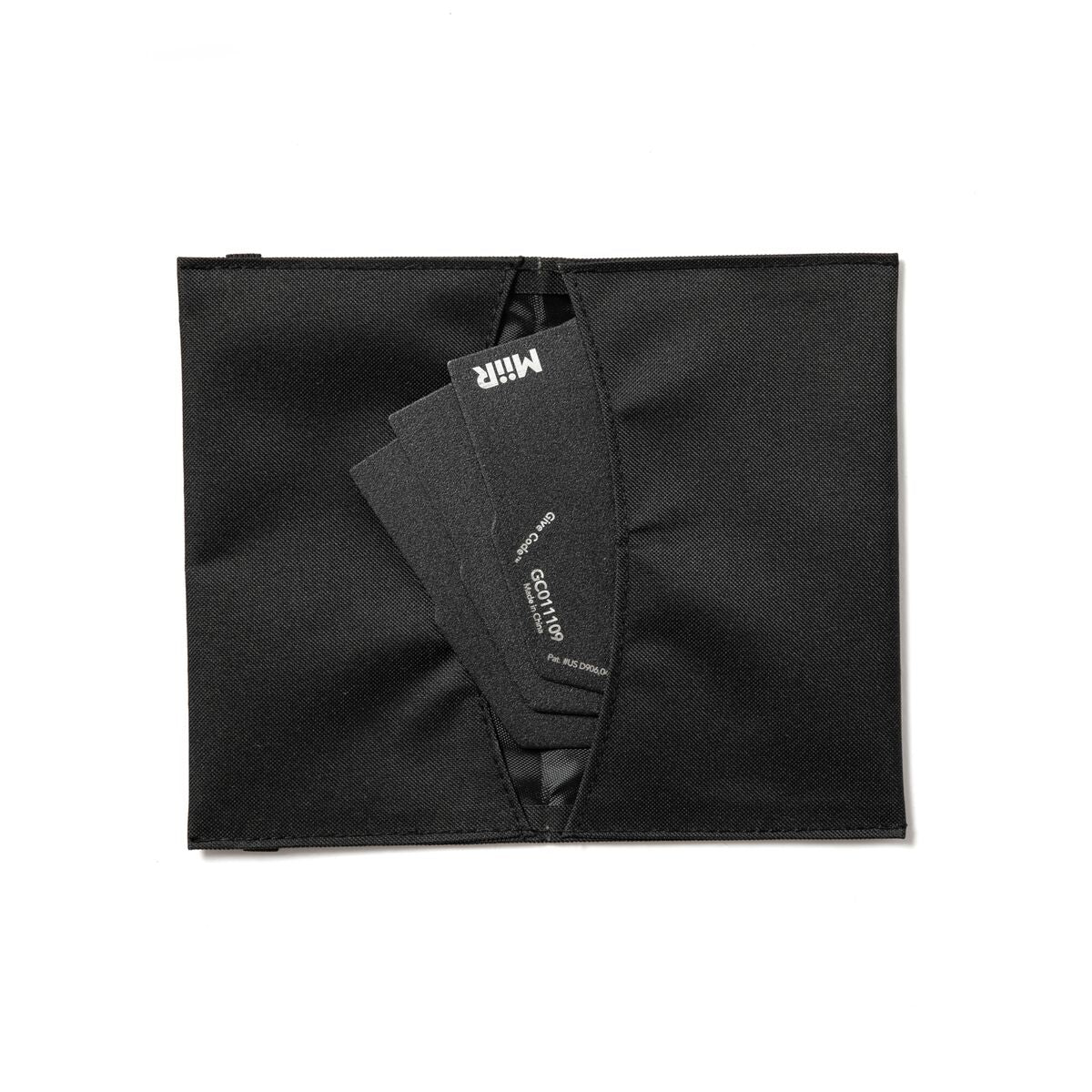 pourigami-l0 WebPDP-Pourigami_Black_Case__POG2SN00002_Studio_Open.jpg