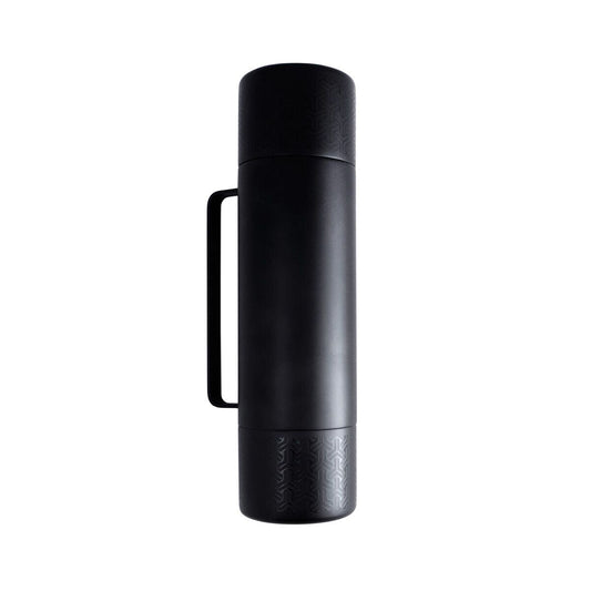 miir-x-carryology-tomo-o1 WebPDP-MiiR_x_Carryology_Tomo_Studio_Full_Side_TOM1SV33402_12.10.25.jpg