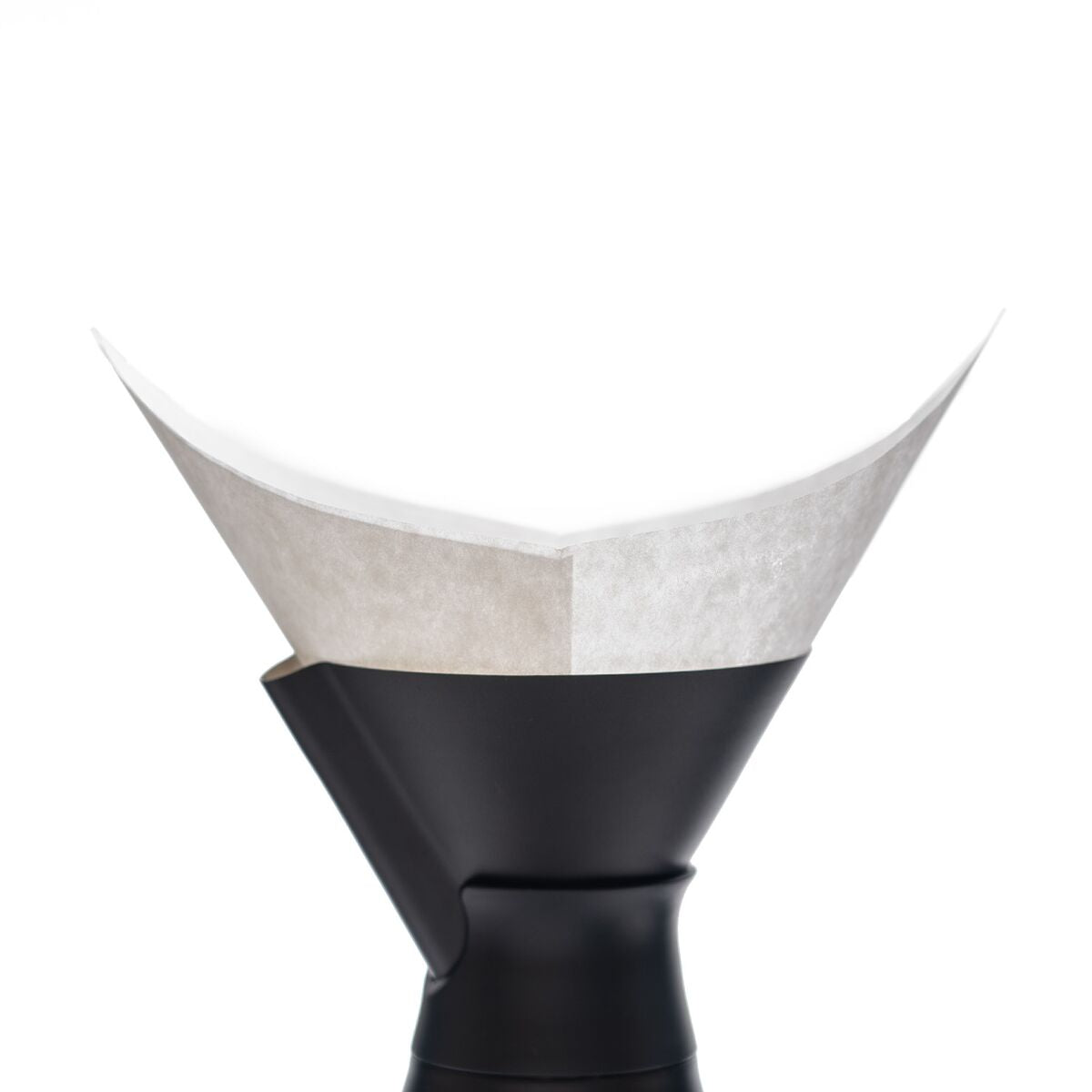 new-standard-carafe-coffee-filters-c4 WebPDP-NSCarafeCoffeeFilters_Studio_0223_InUse__CAF1PN00001.jpg